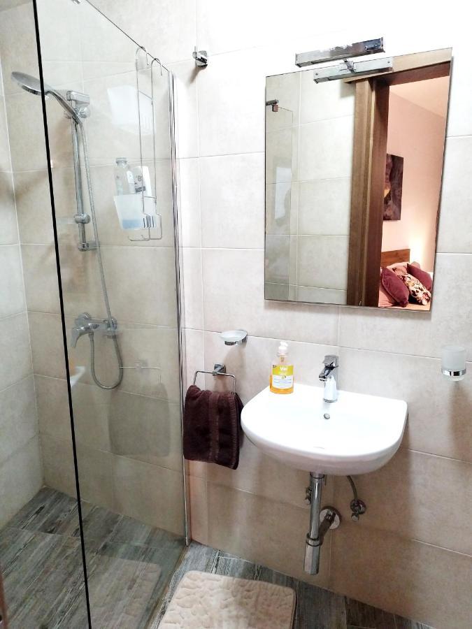 Large And Modern Apartment In The Centre Of Malta Моста Экстерьер фото