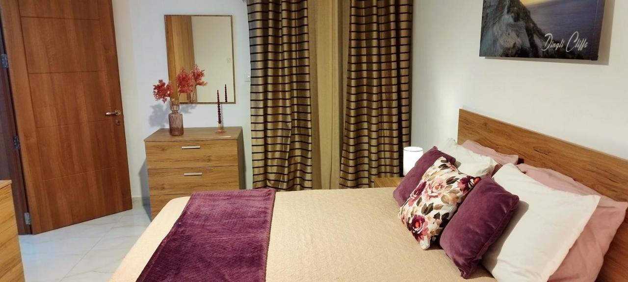 Large And Modern Apartment In The Centre Of Malta Моста Экстерьер фото
