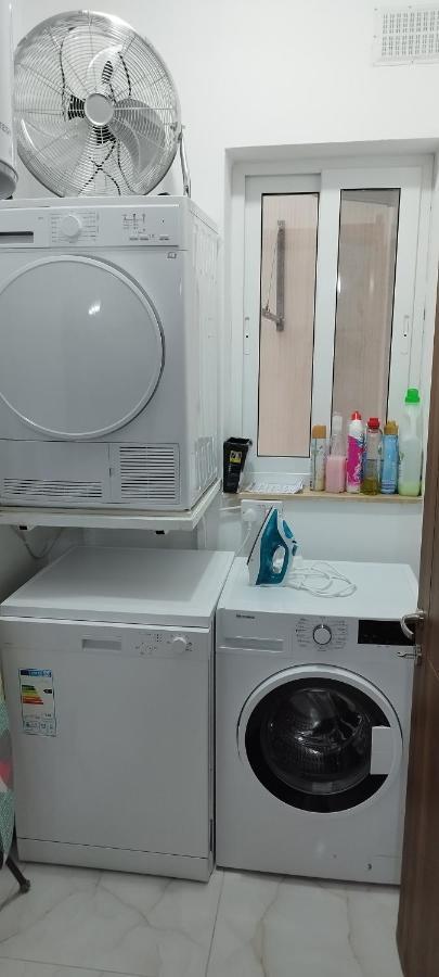 Large And Modern Apartment In The Centre Of Malta Моста Экстерьер фото